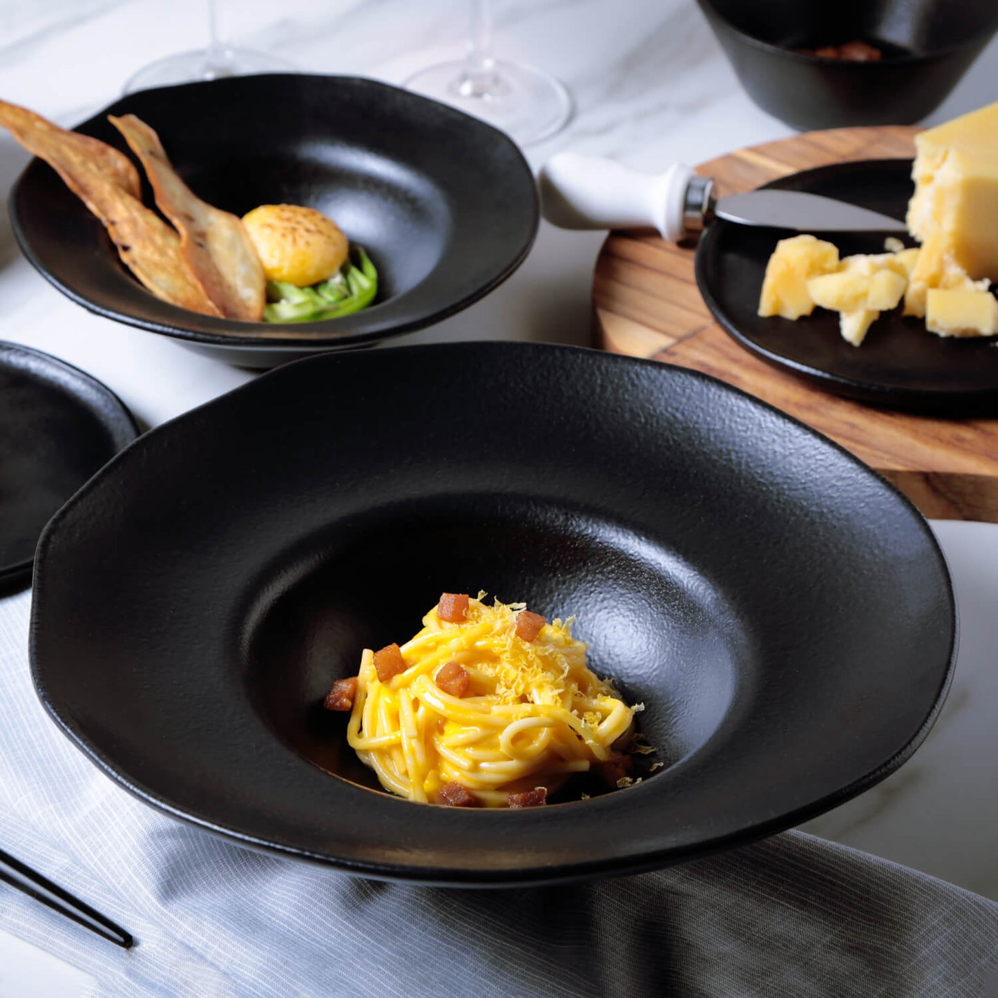 ORGANIC DEEP RIM STONEWARE Ø28x6.5CM 450ML BLACK MATTE