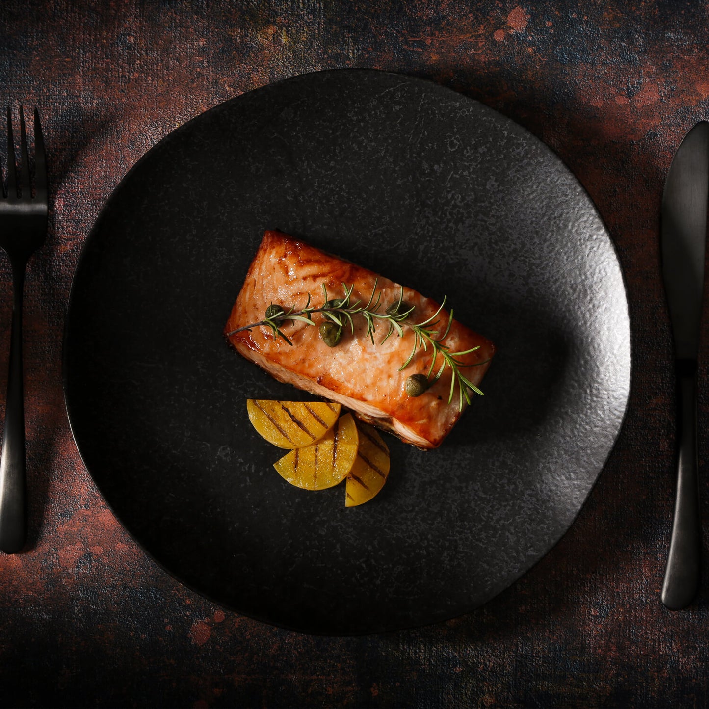 ORGANIC DINNER PLATE STONEWARE Ø26.5CM BLACK MATTE