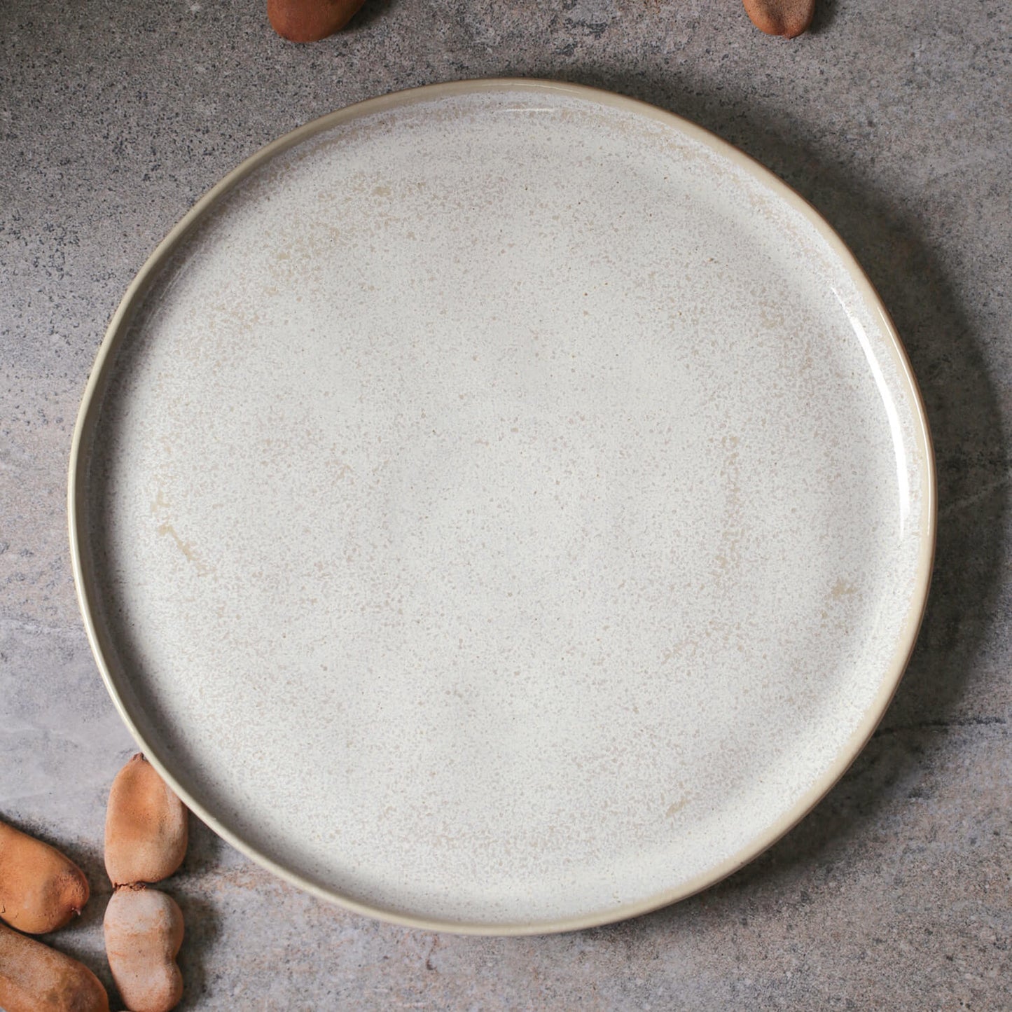 BIO DINNER PLATE STONEWARE Ø27.5CM LATTE