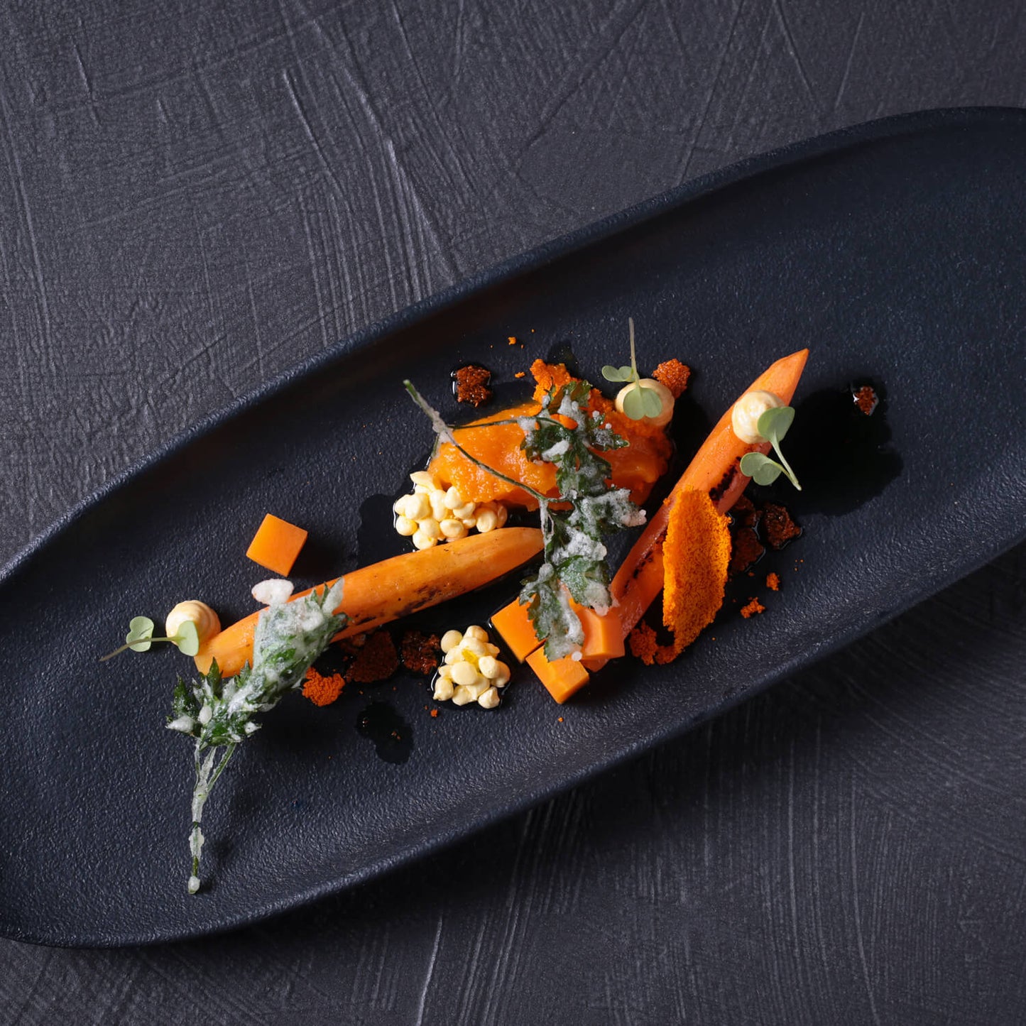 ORGANIC SHALLOW OVAL PLATTER STONEWARE 36x13CM BLACK MATTE
